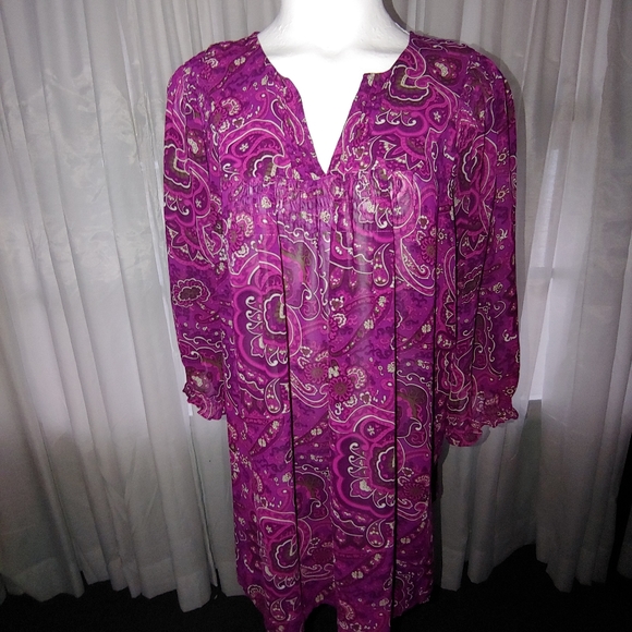 a.n.a Tops - 💜 Tunic Paisley blouse 💜
